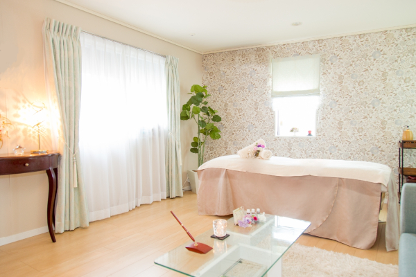 The Room at AURA ORGANIC